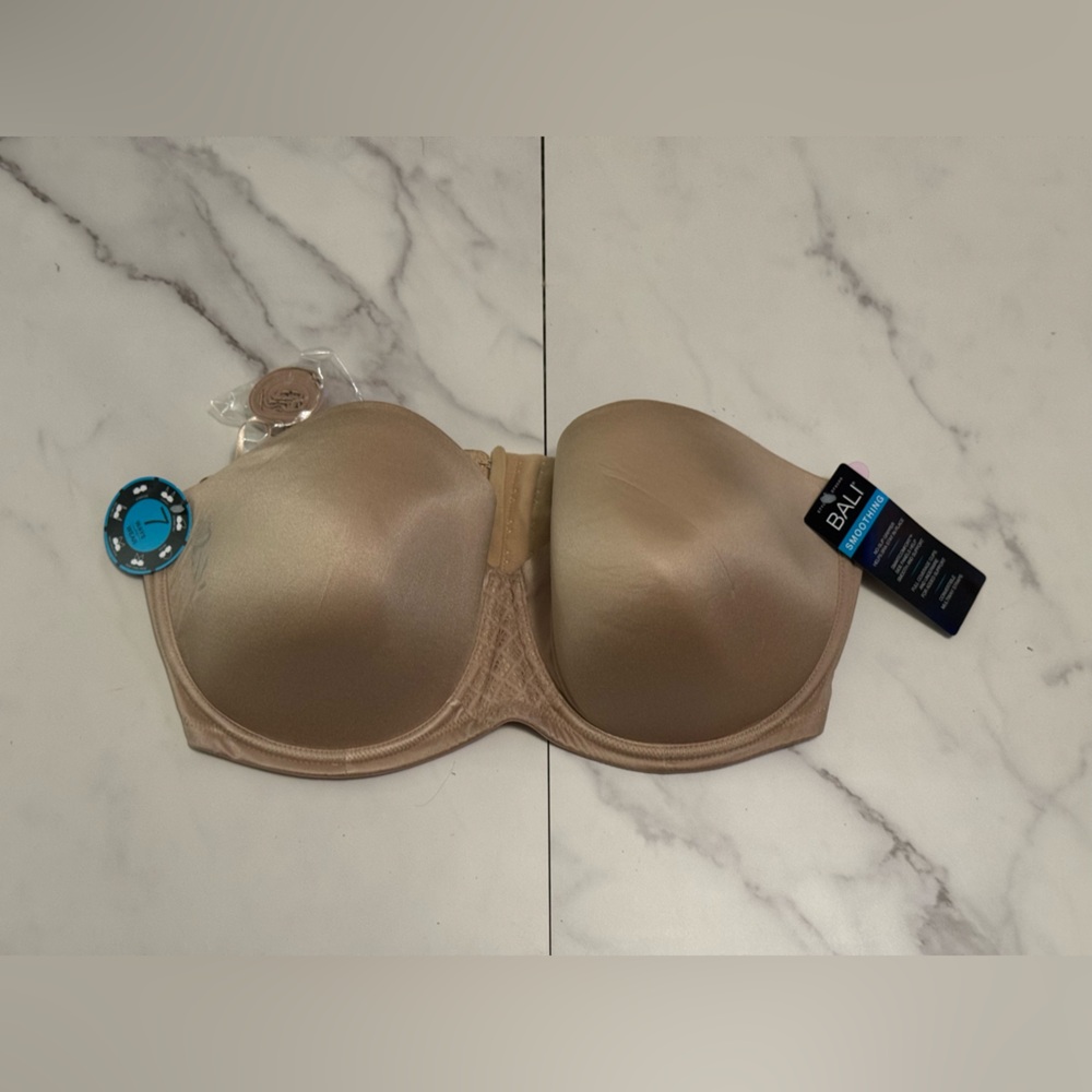 Bali One Smooth U Stay in Place Strapless Underwire Bra 40D